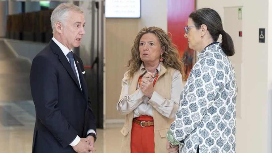 Osakidetza confirma que tuvo dos años un jefe de seguridad con título falso, pero no aclara por qué revisó su expediente