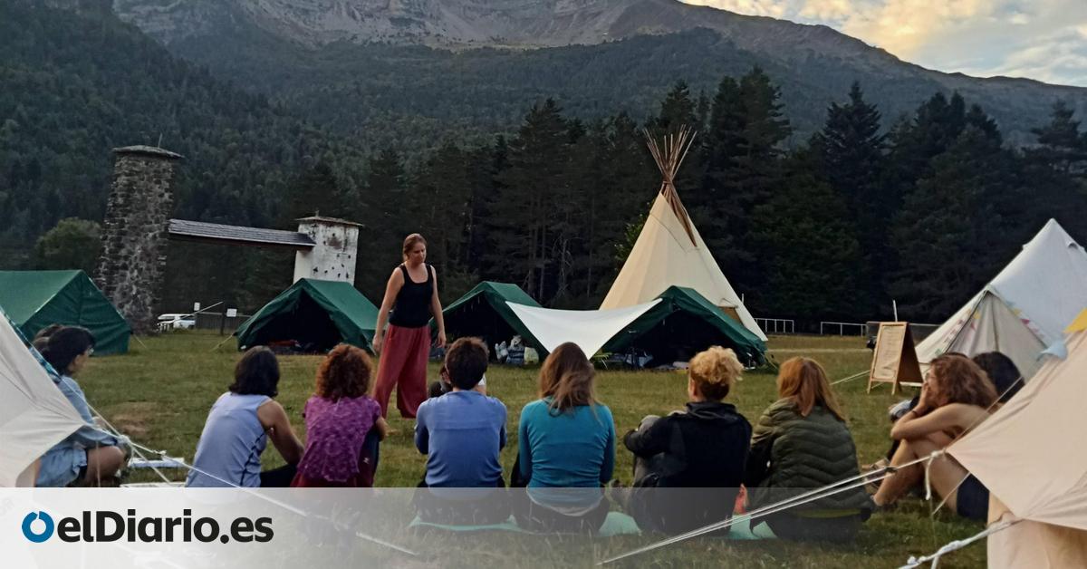 Desconectar durante una semana en el Pirineo aragonés: el campamento solo para mujeres donde “volver a ser niñas”