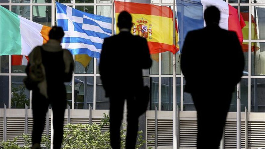 Los españoles piden más Europa aunque desaprueban su gestión de la crisis