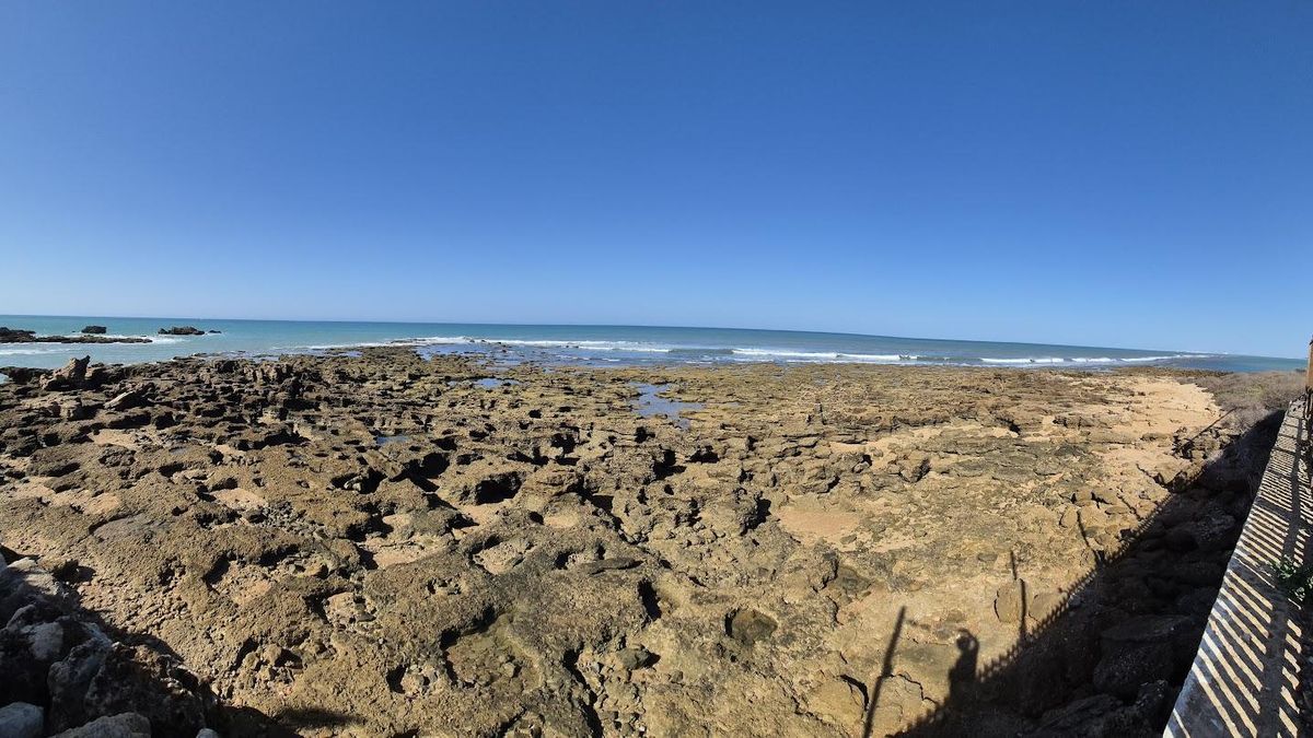 Sancti Petri, parte posterior, vista hacia el océano.