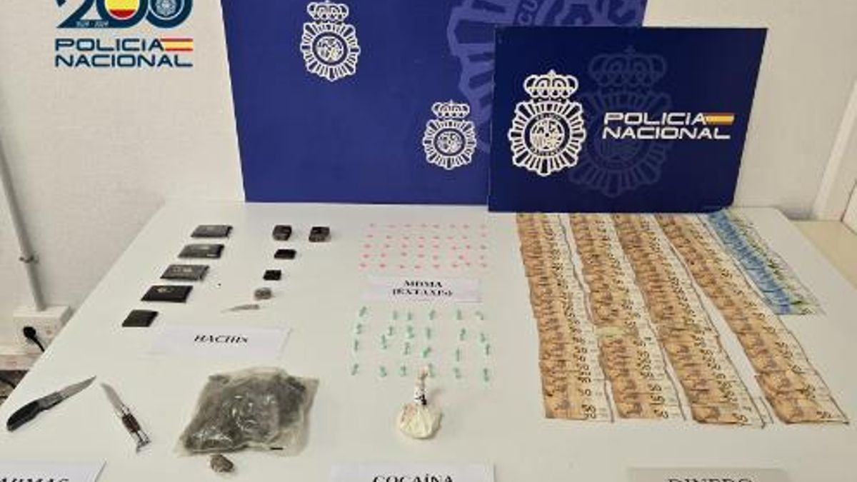 Drogas y dinero incautados al detenido en La Laguna.