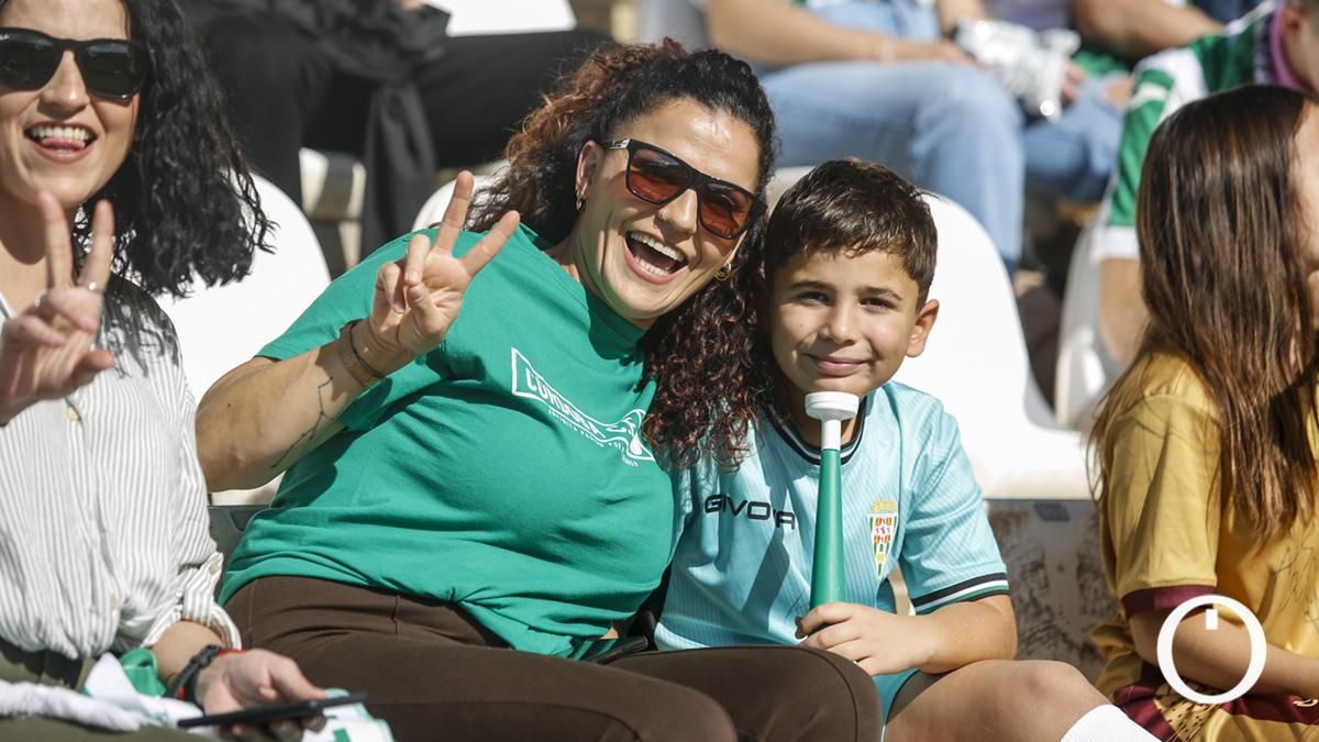 Grada Blanquiverde del Córdoba CF - CD Castellón