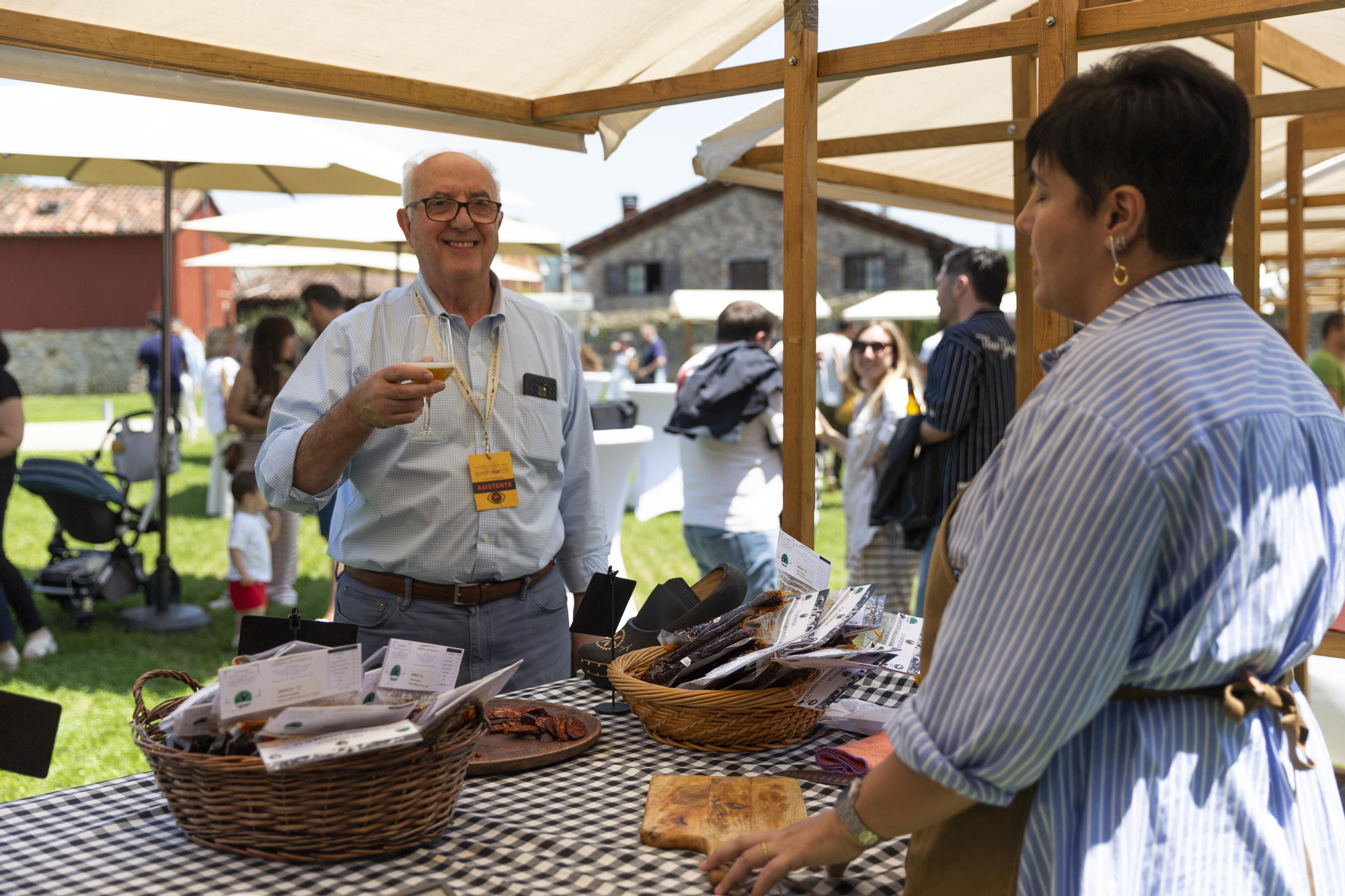 Mercáu Gastrollar de la Producción Local y los Alimentos del Paraíso Natural, archivo.