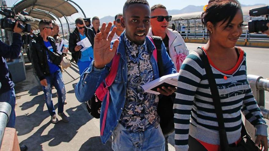 Más del 70 por ciento de los cubanos varados en Panamá ya viajaron a México