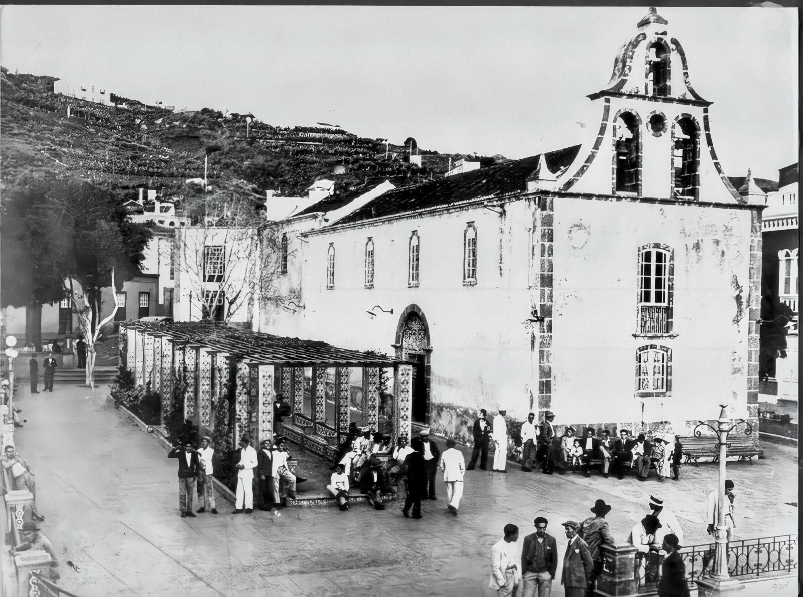 Iglesia de San Miguel de Tazacorte. 1900. Archivo General de La Palma.