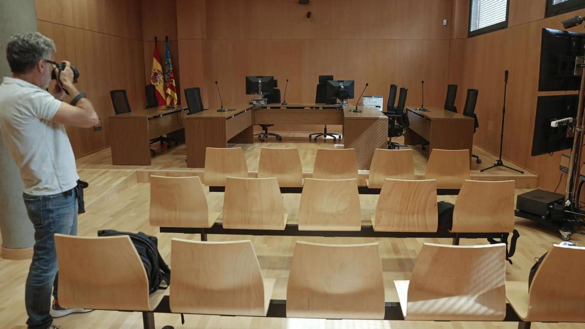 La jueza de la dana pide a la Generalitat el "mobiliario necesario" para la minúscula sala de vistas que se le ha asignado