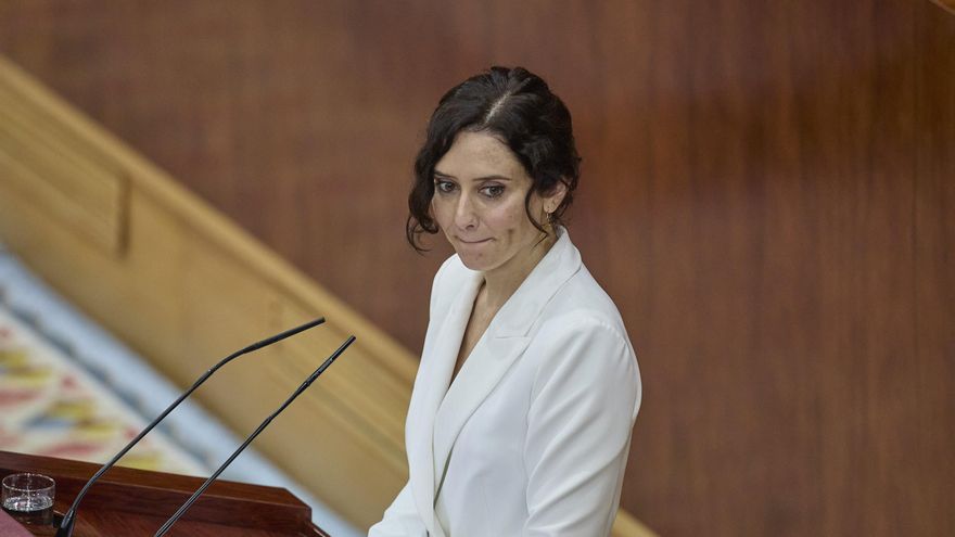 Ayuso se presenta en su investidura como el contrapeso a Sánchez y promete la "mayor rebaja de impuestos" en 2022