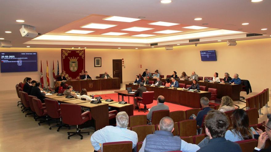 El PP apoya a un edil expulsado de Vox y defensor del franquismo para declarar "non grato" a Pedro Sánchez en Albacete