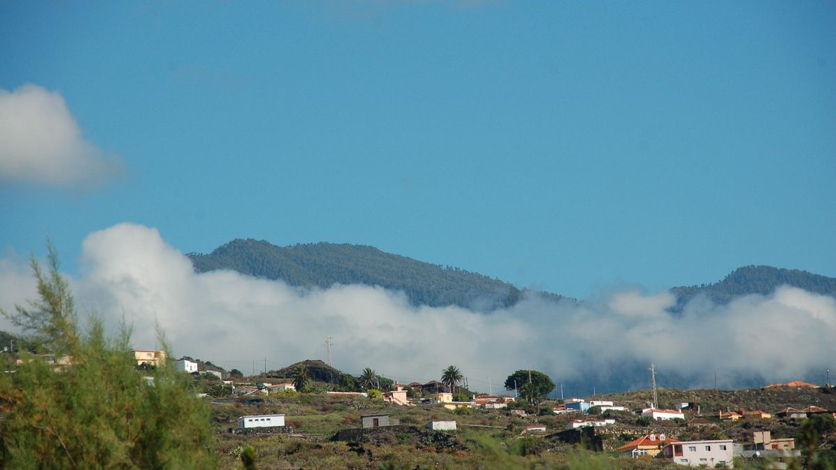 Imagen de archivo de nubes bajas en el este de La Palma.