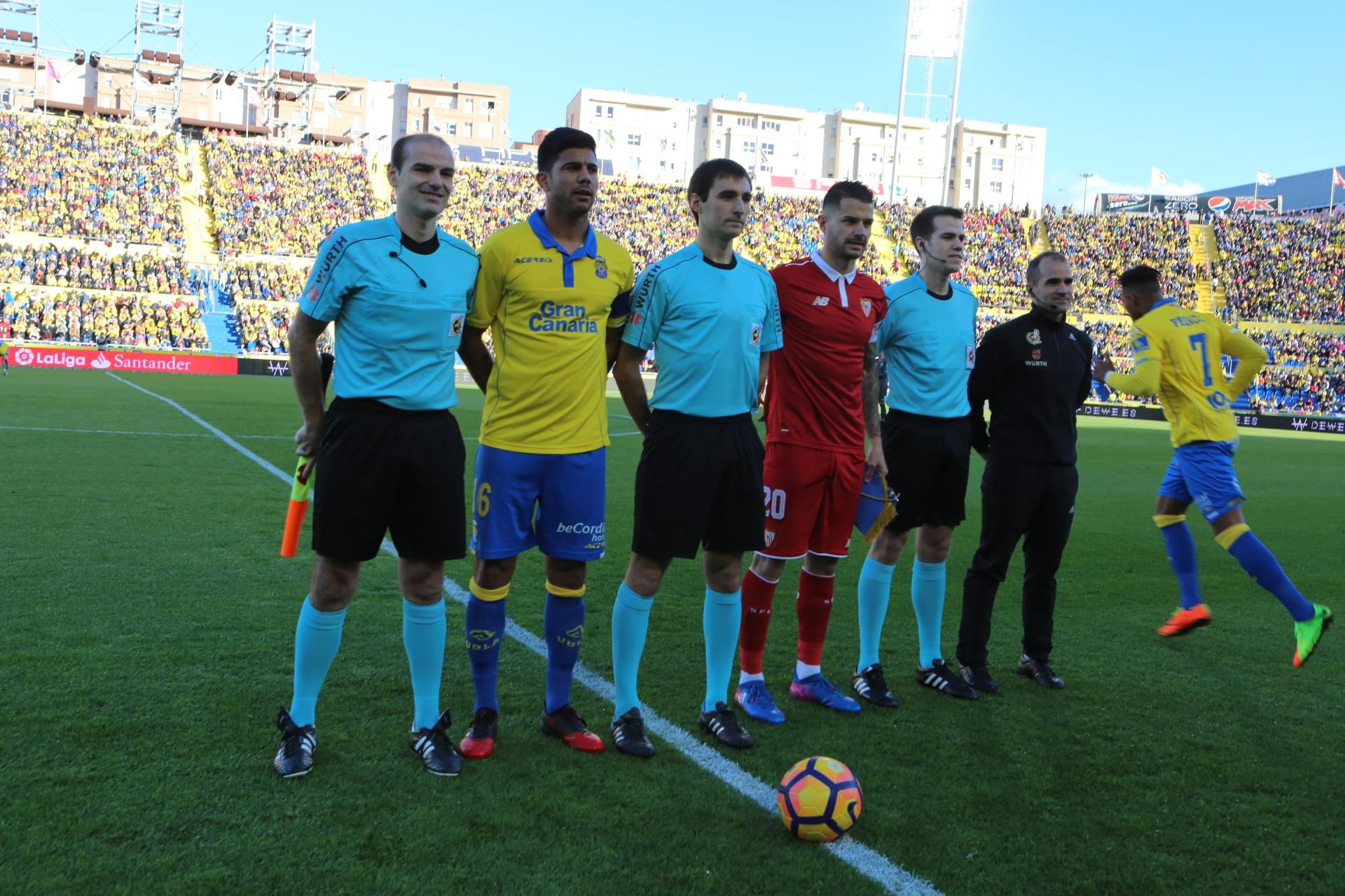 Imagen del partido entre la UD Las Palmas y el Sevilla FC. Alejandro Ramos.