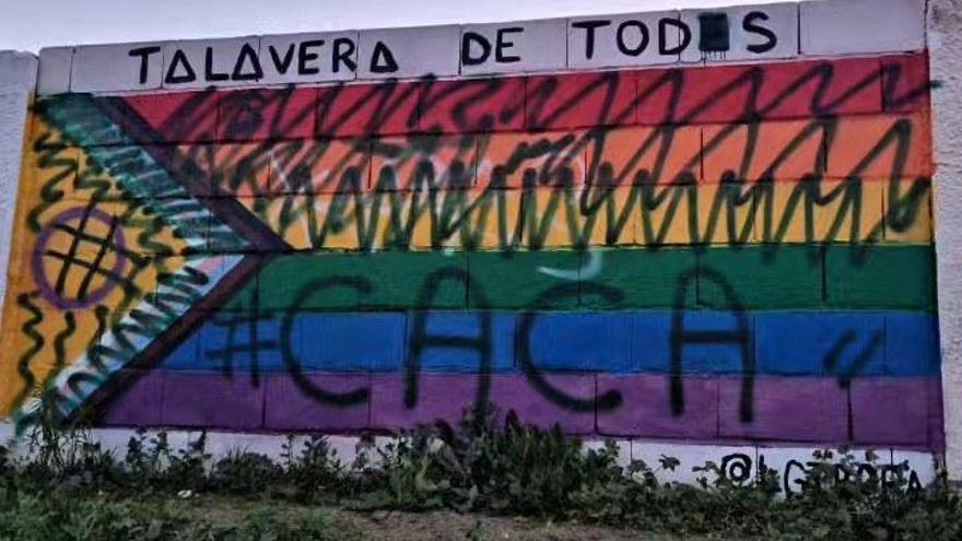 Denuncian la cuarta vandalización en menos de un año de un mural LGTBI en Talavera de la Reina