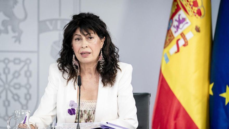 Archivo - La ministra de Igualdad, Ana Redondo, durante la rueda de prensa tras el Consejo de Ministros, a 14 de julio de 2026, en Madrid (España).