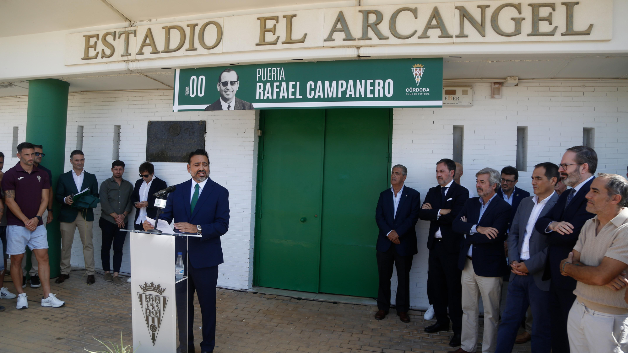 Homenaje a Rafael Campanero en la Puerta 0 de El Arcángel