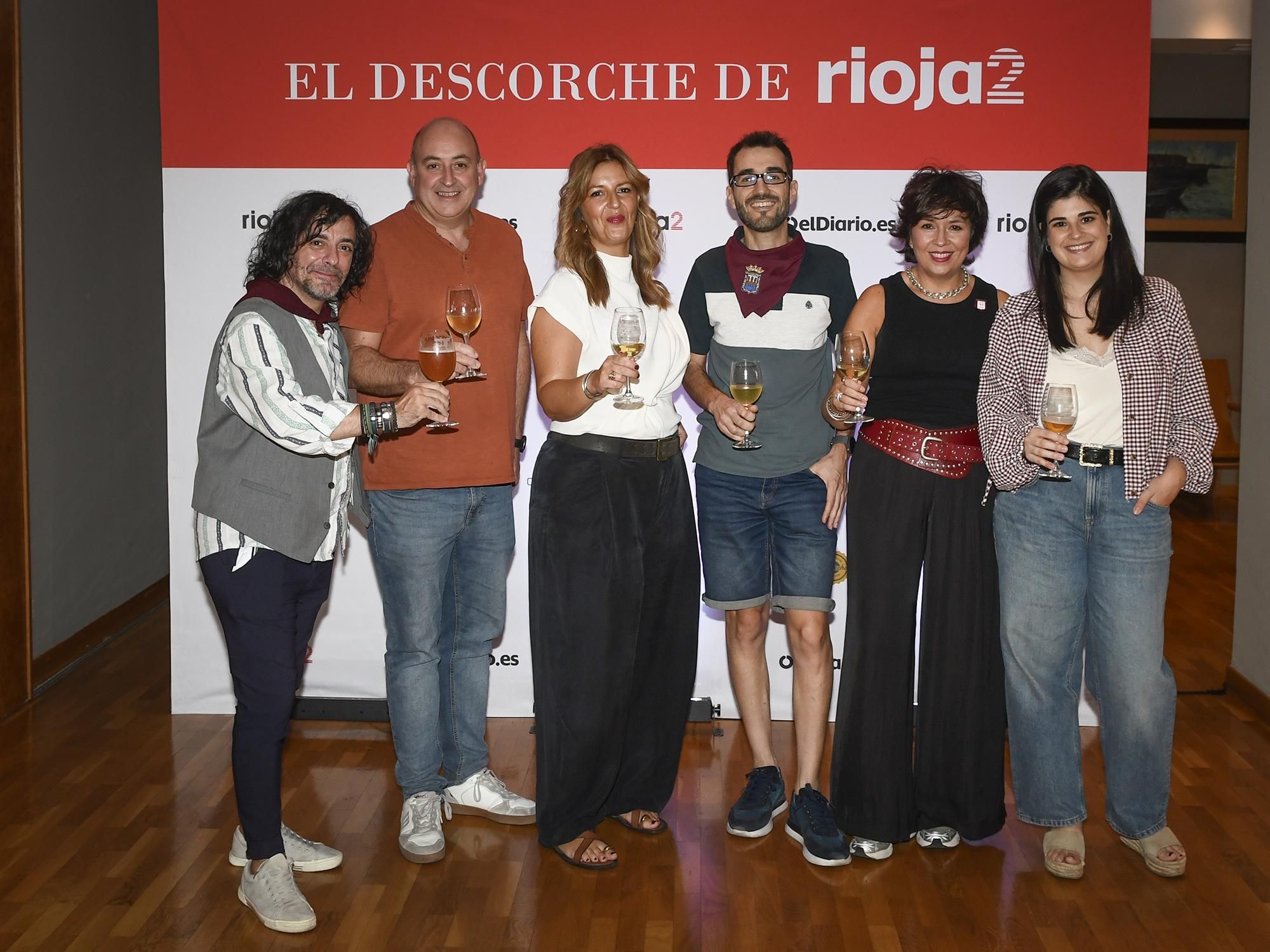 El secretario general de CCOO en La Rioja, Rodrigo Alfaro, con el secretario de comunicación, Fernando Domínguez, y el equipo de Rioja2e