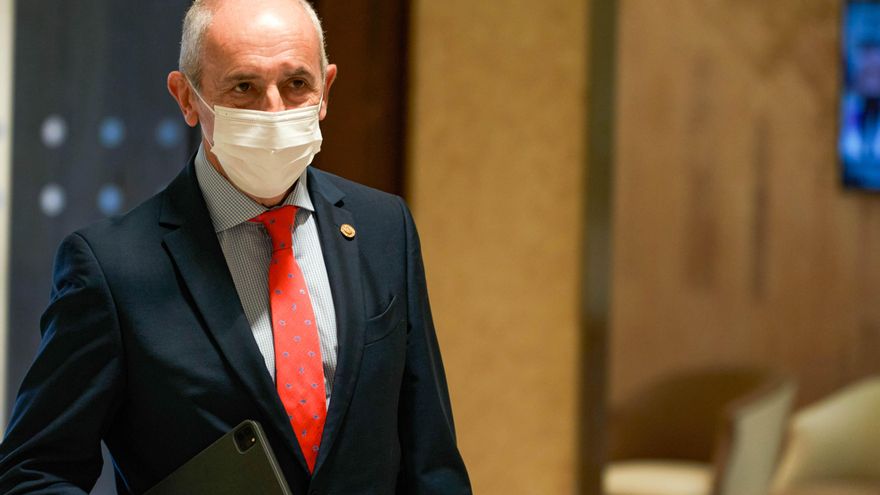 Archivo - El vicelehendakari primero y consejero de Seguridad del Gobierno Vasco, Josu Erkoreka