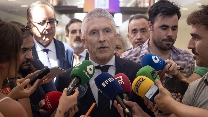 Marlaska afirma que trabajan para dar "más medios" a la UCO para "combatir la corrupción"