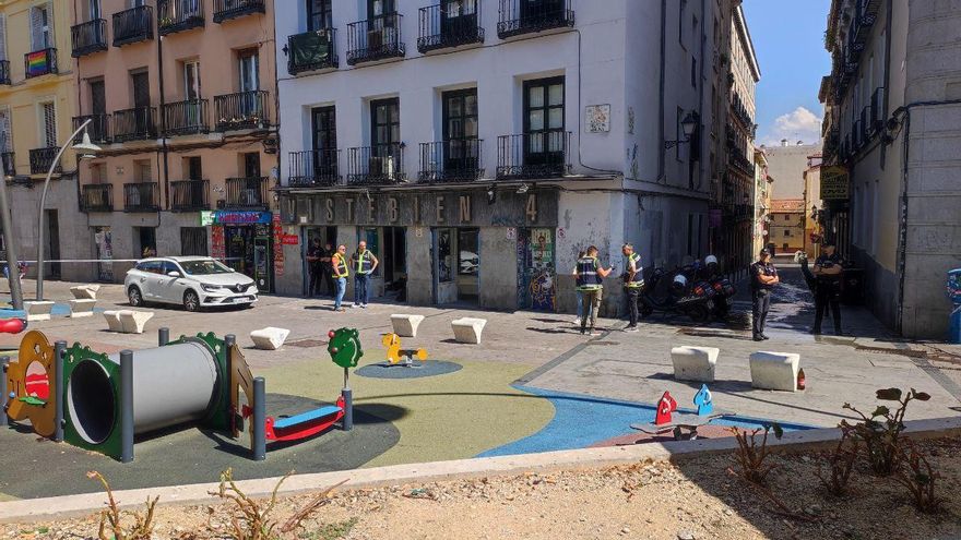 El asesinato en Tirso de Molina destapa la indignación por la degradación de esta plaza de Madrid: "Aquí no hay quien viva"