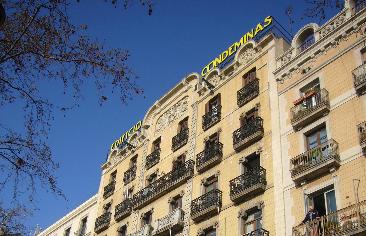 La Casa Condeminas, en el Paseo de Colón, 11.