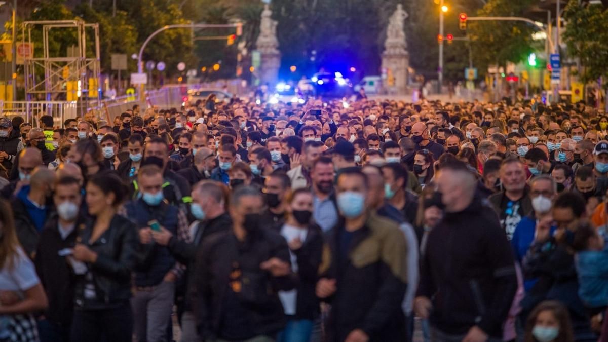 Manifestantes de los cuerpos policiales se manifiestan en Barcelona