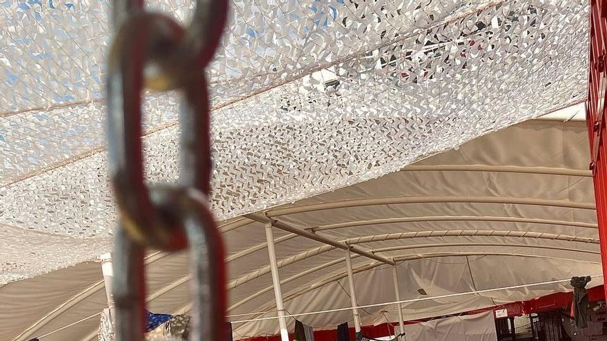 Son argentinos y rescatan migrantes en medio del Mediterráneo