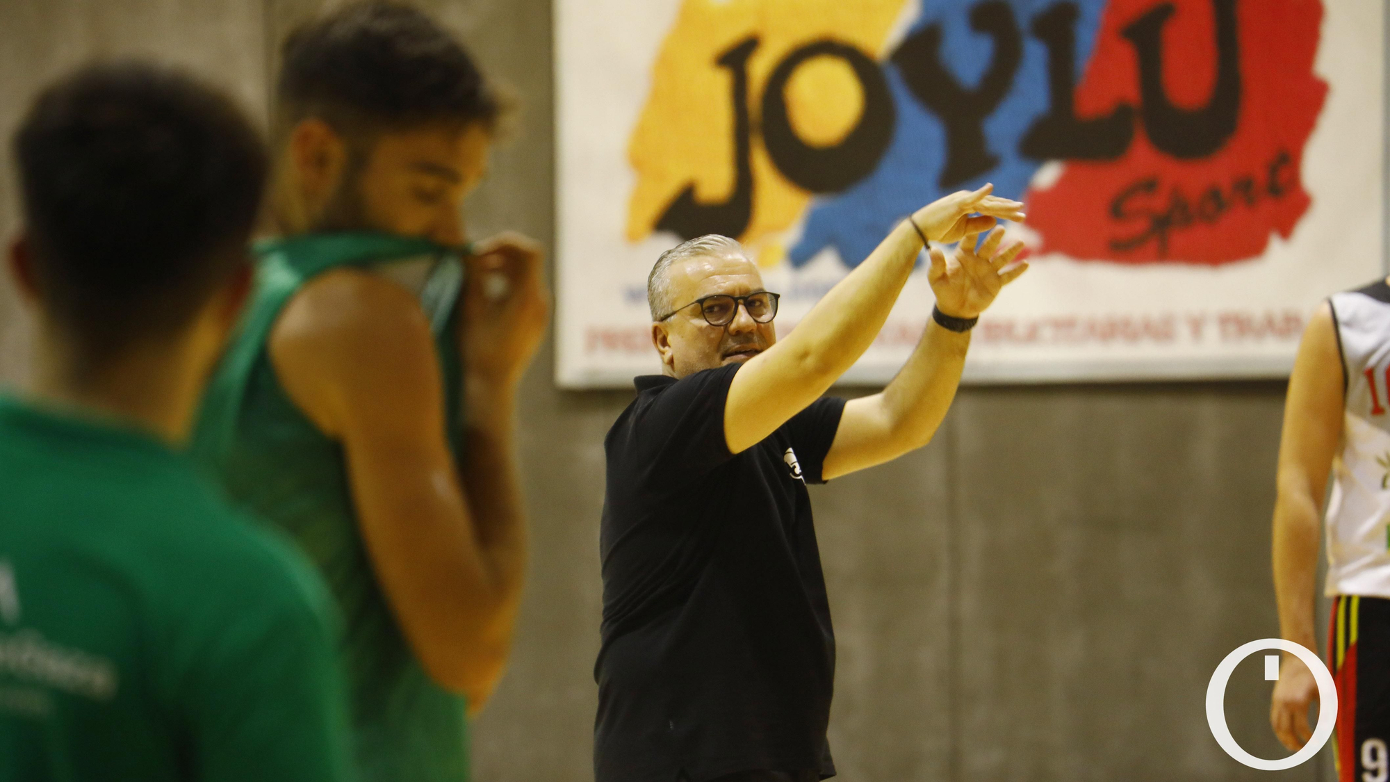 Entrenamiento UCB Baloncesto