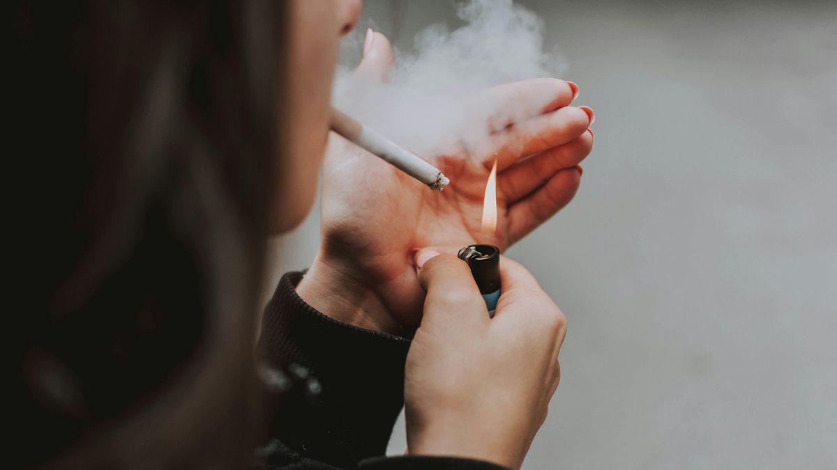 Cristina Díaz, médico de familia: “A los 20 minutos de apagar el último cigarro, la tensión arterial empieza a normalizarse”