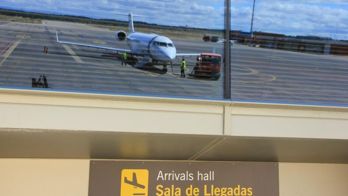 El aeropuerto de León creció en pasajeros en 2025 pero no logró superar al de Valladolid, en caída pero sin subvenciones