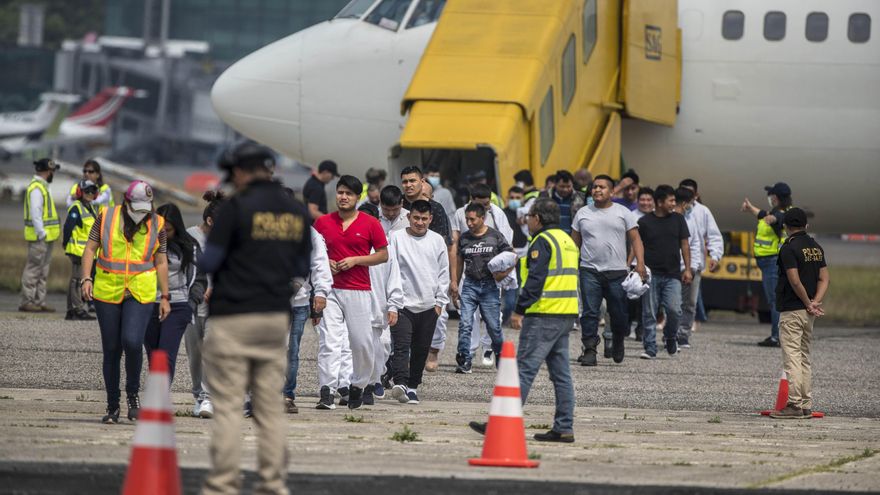 EE.UU. deportó a más de 12.500 migrantes que llegaron a la frontera sur en una semana