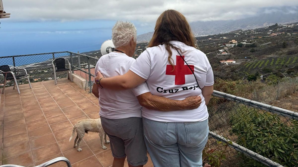 Cruz Roja estimula el bienestar físico y emocional de 600 personas del oeste de La Palma con dos proyectos  impulsados tras la erupción del Tajogaite