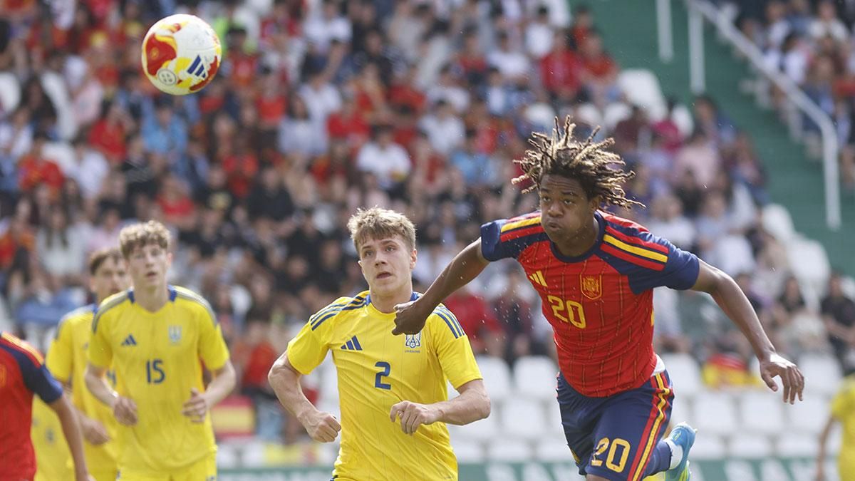 Las imágenes del partido España - Ucrania Sub 17 en El Arcángel