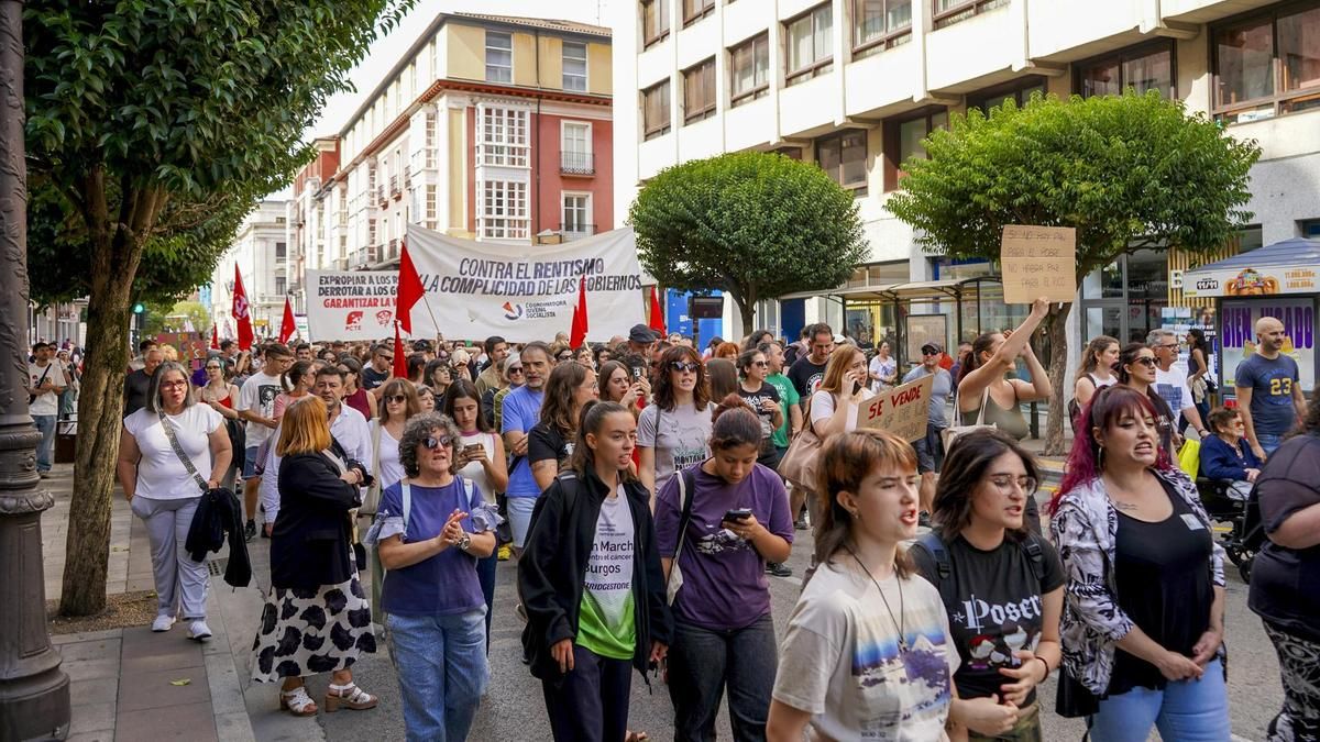 Vecinos de Burgos se movilizan ante una amenaza de desahucio que afecta a 100 inquilinos
