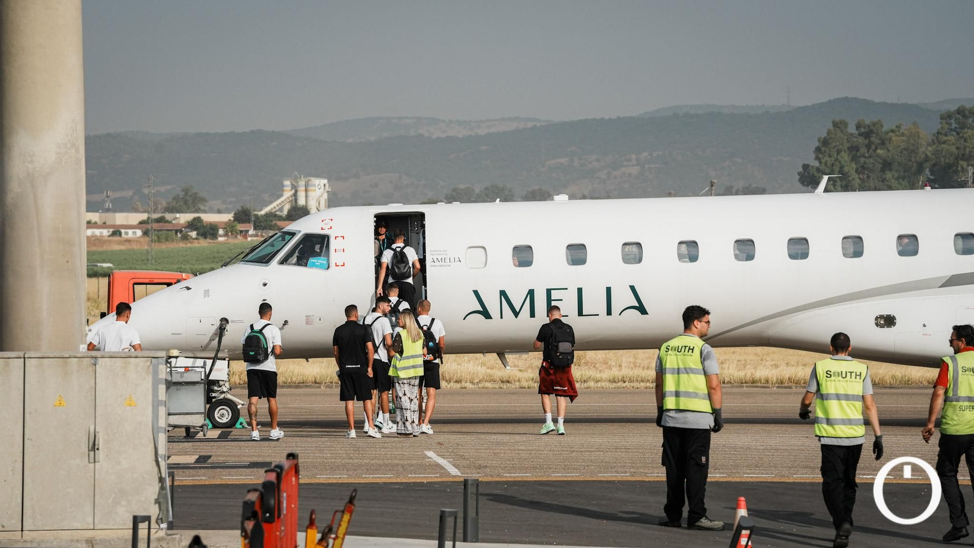 El Córdoba CF ya viaja en avión camino a Gijón