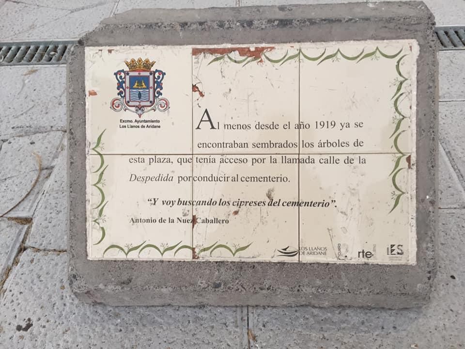 Plaza de la Despedida, en el cementerio. MVH