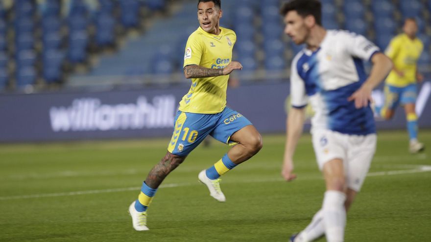 Una UD Las Palmas con diez no puede con el Sabadell