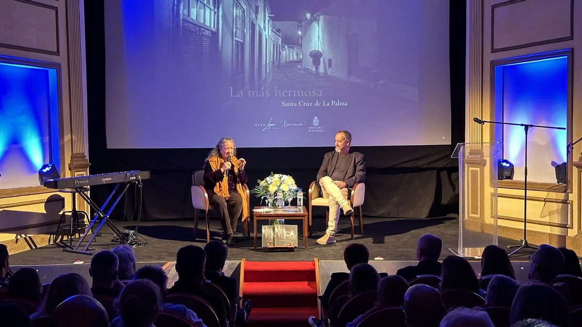 ‘La más hermosa’, un volumen fotográfico en blanco y negro de Santa Cruz de La Palma.
