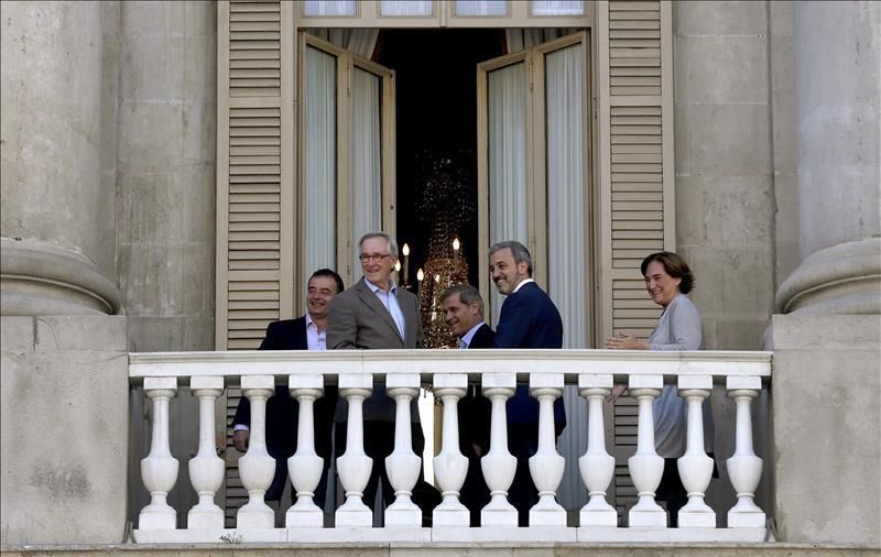 Buen ambiente entre unos candidatos pendientes del veredicto de la calle