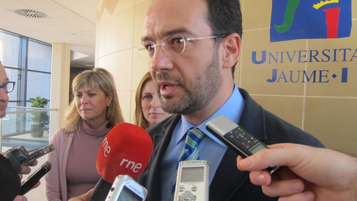 El PSOE dice que Monedero "podría ser el Bárcenas de Podemos" y pide saber si usó el dinero defraudado para el partido
