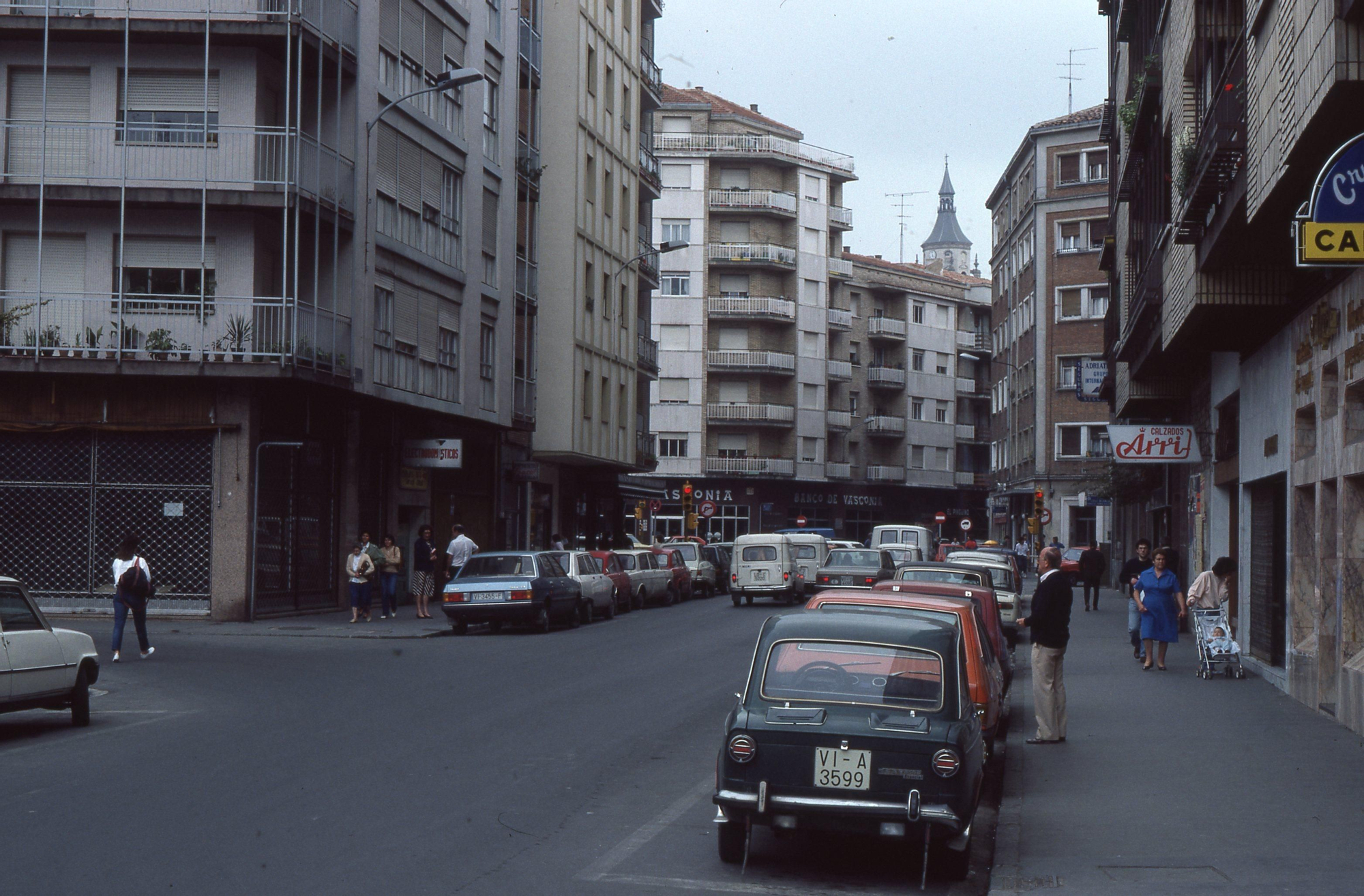 Barrio de Coronación con la catedral al fondo