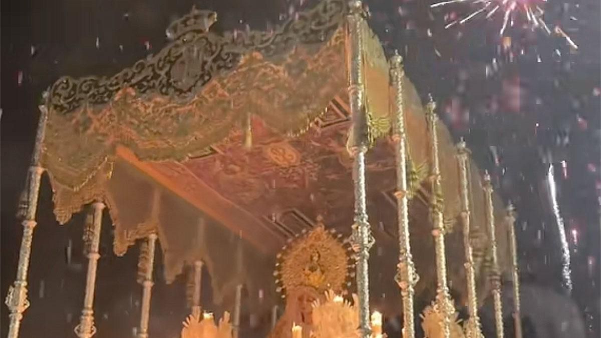 Identificados los vecinos que lanzaron pirotecnia desde un piso en San Pablo tras el Vía Crucis Magno