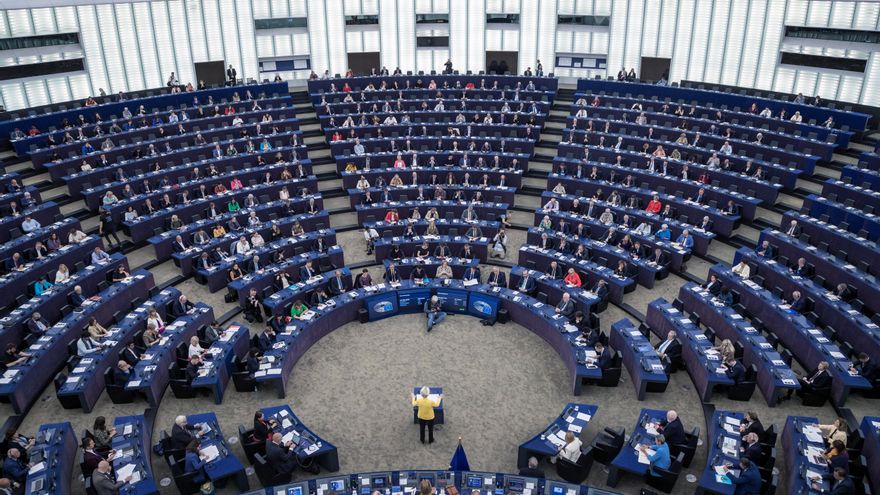 Bruselas ya trabaja en un tope al gas "hasta que haya un nuevo índice de precios en el mercado europeo"