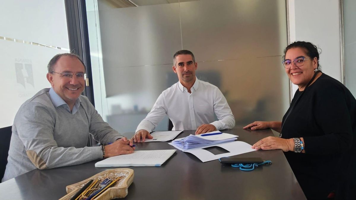 El Cabildo formaliza la adquisición de las primeras 53 viviendas en Los Llanos para realojar a las familias afectadas por la erupción que  residen en casas contenedor y de madera