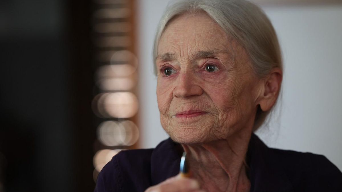 Estella Matutes, hematóloga: “El valor de curar un cáncer es incalculable, pero la medicina confunde precio con valor”