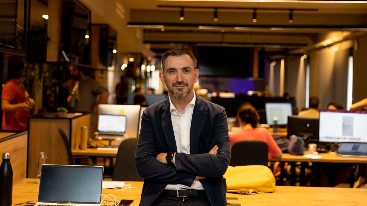 Ignacio Escolar aborda en Fuerteventura los desafíos del periodismo en la era de la desinformación