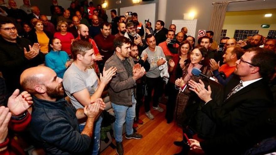 Carlos S. Campillo / ICAL. La ministra de Industria, Reyes Maroto, aplaudida por la plantilla de Vestas