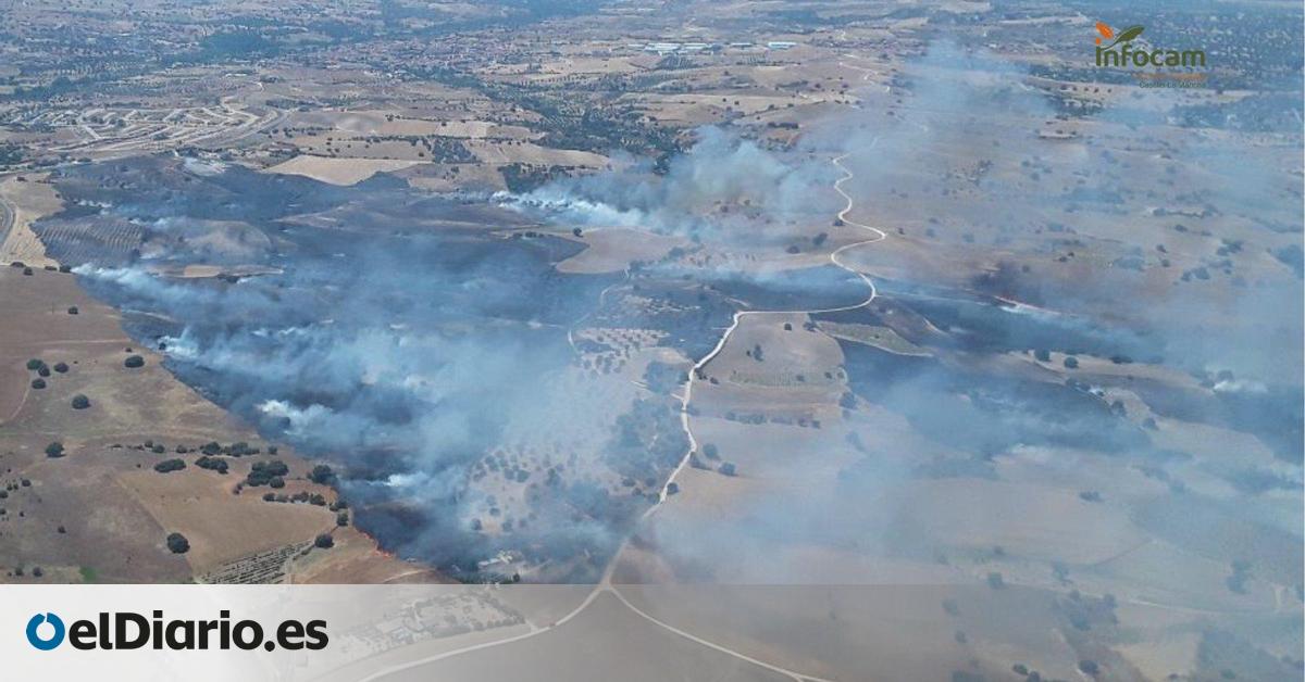Confinan a una urbanización en el límite entre Toledo y Madrid por un incendio forestal registrado en Méntrida