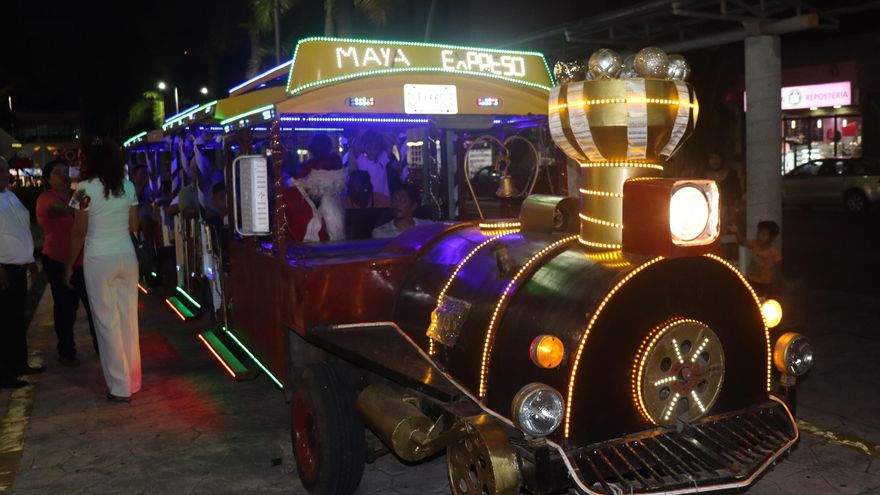 Tren navideño regala recorridos a migrantes en la frontera sur de México