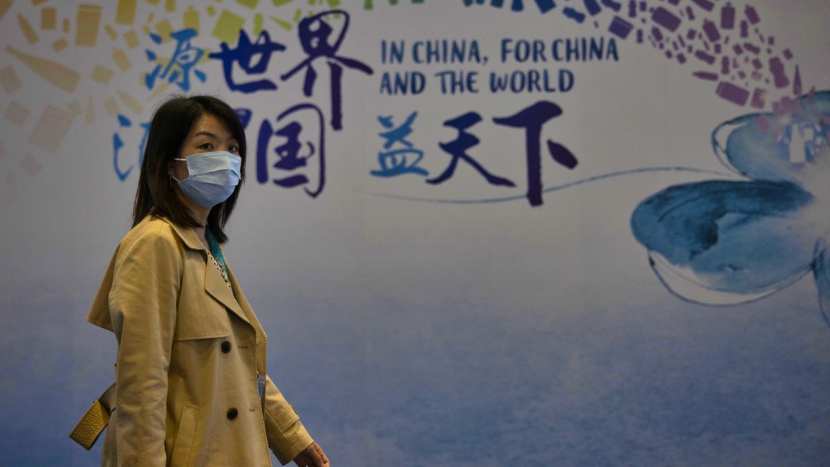 China registra 11 positivos por coronavirus, 2 de ellos por contagio local. EFE/EPA/ALEX PLAVEVSKI/Archivo