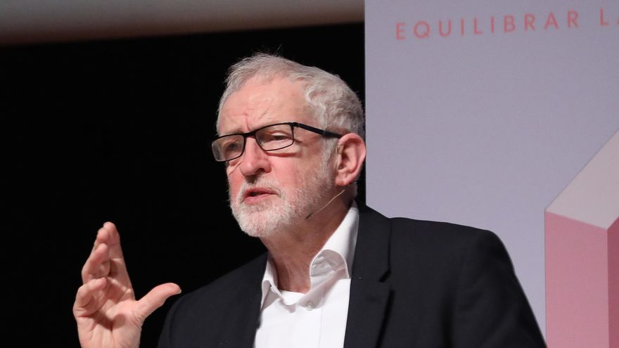 Archivo - El que fuera dirigente y diputado del Partido Laborista de Reino Unido, Jeremy Corbyn, interviene en el acto ‘Tax the Rich. Equilibrar la balanza fiscal’, en el Museo Reina Sofía, a 7 de febrero de 2022, en Madrid (España).