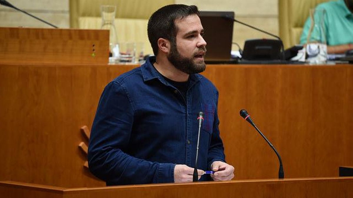 Daniel Hierro en una imagen cuando era diputado en la Asamblea de Extremadura