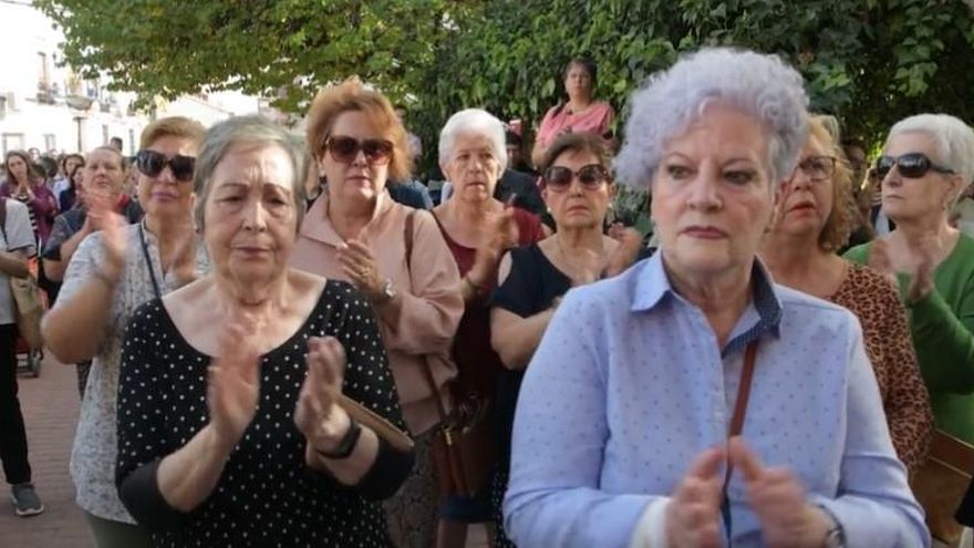 Políticos y ciudadanía despiden "como héroes" al agricultor y al policía local asesinados en el tiroteo de Ciudad Real